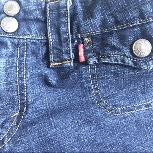Levi’s Shorts Size 11 Jr Denim 87% Cotton 12% Polyester 1% Lycra Spandex